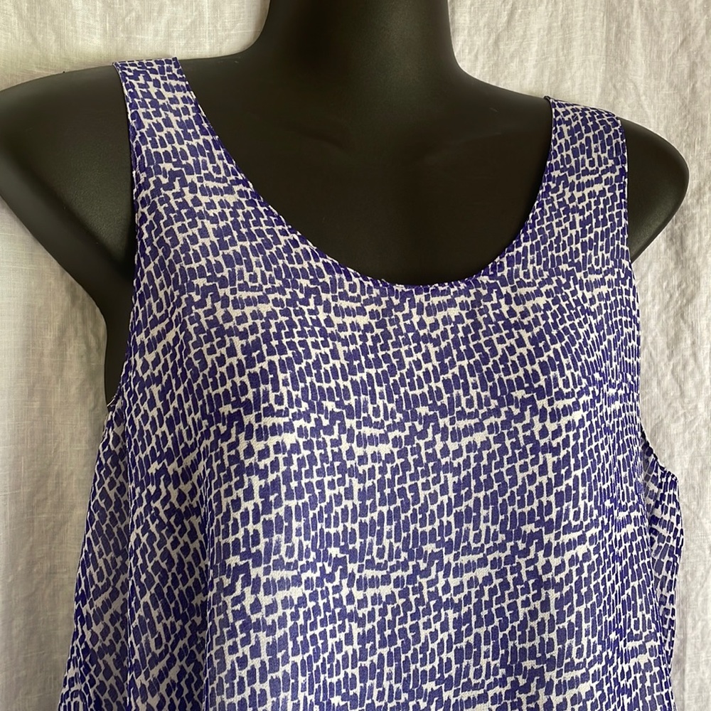 Medium Calvin Klein Blouse Blue & White Sleeveless 💙